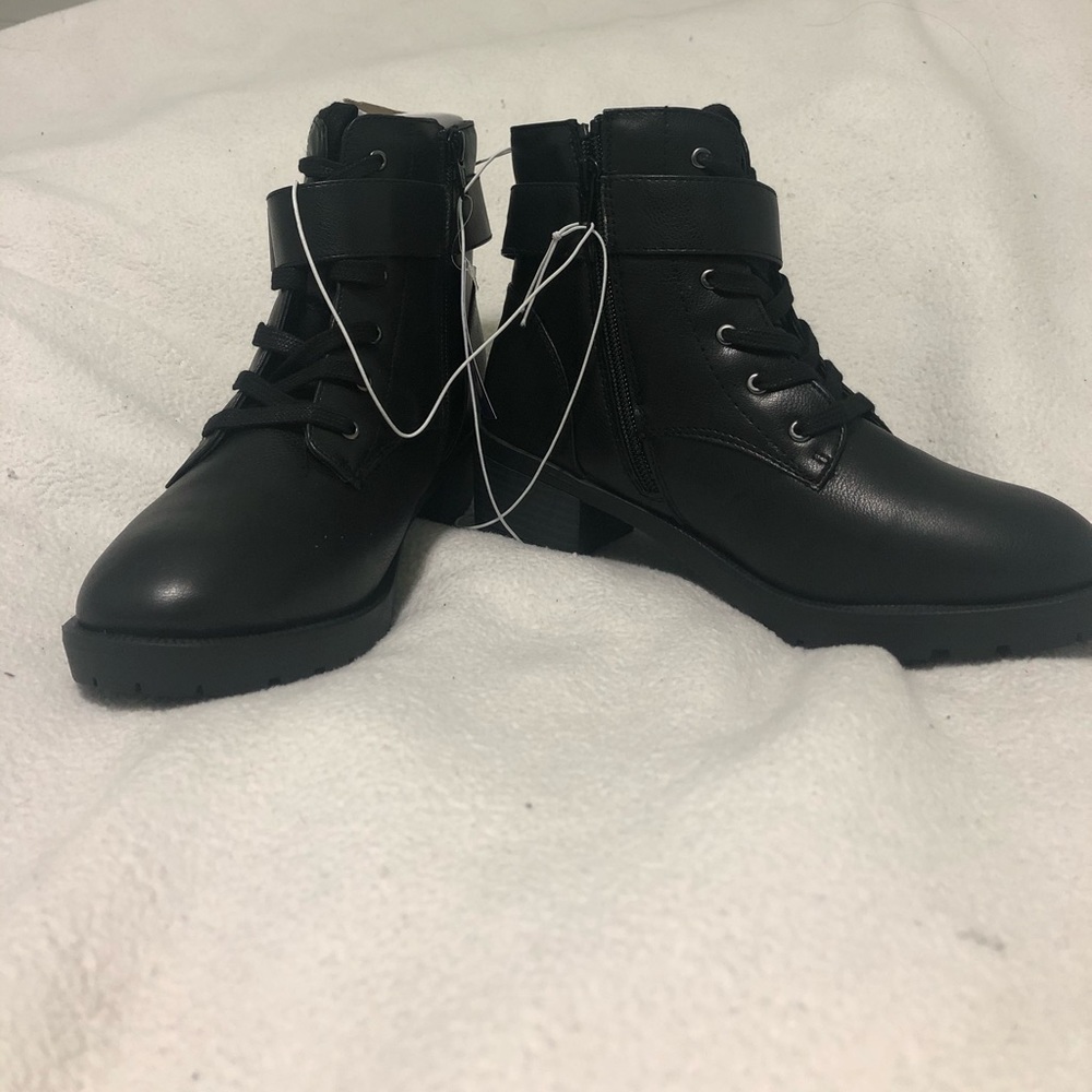 Sugar and Jade black boot size youth 5